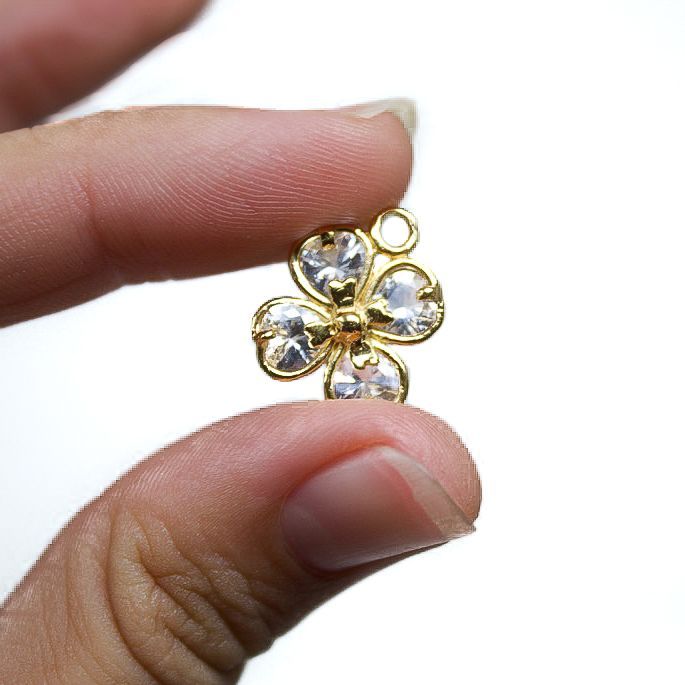 0E544C4E-46D6-4E67-8B2F-C7B5327ADBED_1_105_c Ciondolo Millecuori