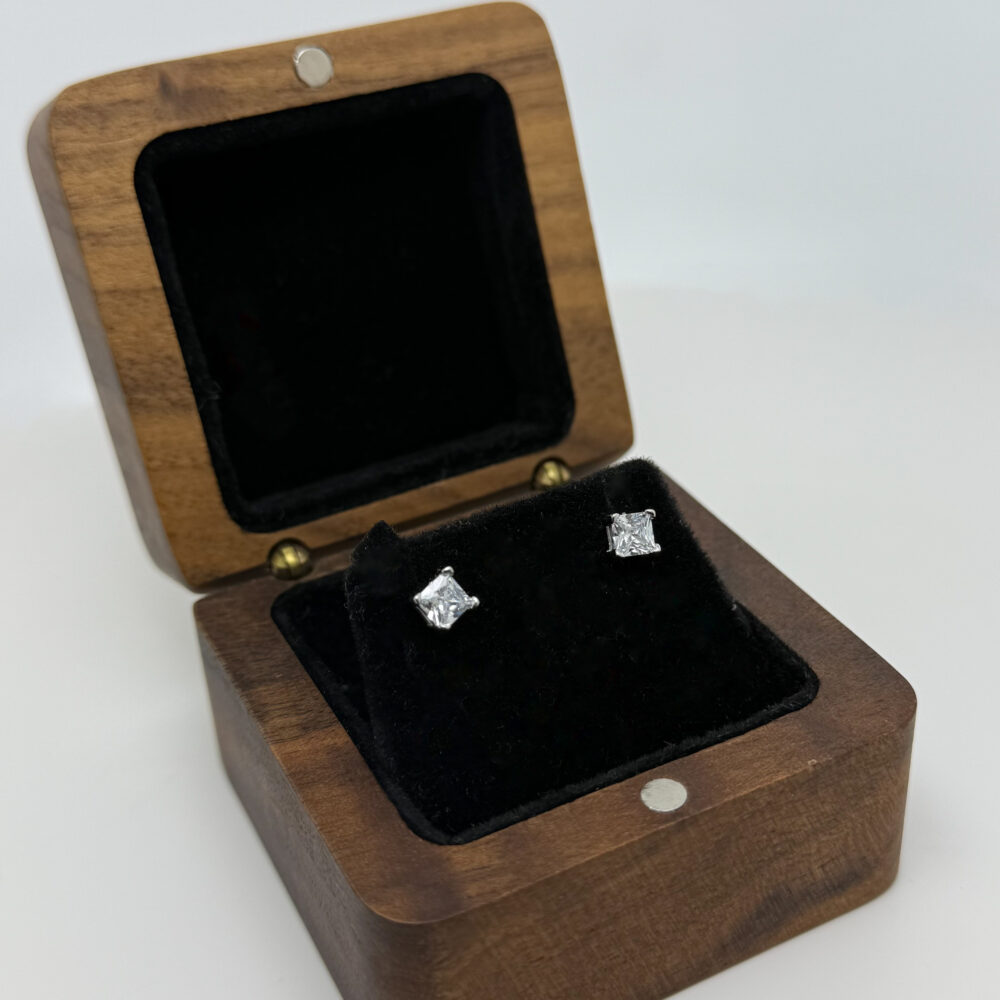 Orecchini punto luce